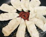レトルト餃子●はねつきで焼く餃子作り方1写真