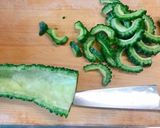 カレーと炒りごまのカリカリ✨ゴーヤ揚げ作り方3写真