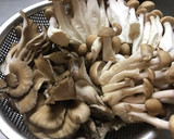 豚肉とキノコの柚子胡椒炒め☆作り方1写真