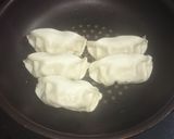 ぎょうざの焼き茹で作り方1写真
