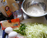 残り物のたこ焼き粉と材料でお好み焼き♪作り方1写真