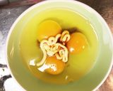 余り物活用！餃子のタネでチーズ卵焼き☆作り方1写真