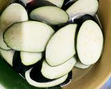 レンジなすと鶏胸肉重ねトマトマヨ黒酢あん作り方7写真