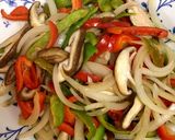 牛肉カルビのピリ辛炒め！野菜たっぷりです作り方4写真