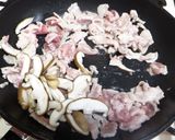 キャベツと豚肉と獅子唐のごま酢味噌炒め♪作り方5写真