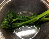 ツルムラサキと蒸し鶏の和え物作り方1写真