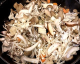 秋の味覚！たっぷりきのこの炊き込みご飯作り方5写真