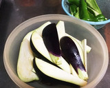 とろとろ茄子と豚バラのバタポン炒め作り方1写真
