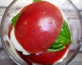 モッツァレラチーズとトマトのマリネタワー作り方8写真