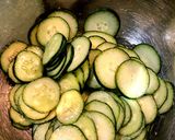 オクラときゅうりの塩昆布和え作り方1写真