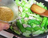 キャベツと豚肉と獅子唐のごま酢味噌炒め♪作り方7写真