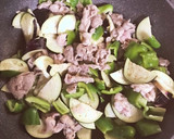 豚肉と茄子とピーマンの味噌炒め作り方2写真