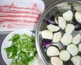 混ぜるだけで簡単♡豚肉とナスの辛味噌炒め作り方2写真