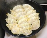 美味しくアレンジ ✦ガパオ餃子✦作り方7写真