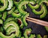 苦いから旨い❢節約つまみ❢ゴーヤ炒め作り方3写真