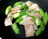 うましっオクラとベーコンのバター醤油炒め作り方4写真
