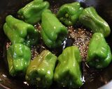 朝昼夕ピーマン（丸ごと）の蒸し焼き甘酢味作り方4写真