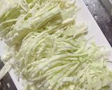 鶏団子とキャベツのコンソメスープ作り方1写真