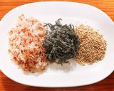 部活飯！塩昆布とおかかｄeおにぎり!作り方1写真