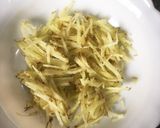低カロリー♪こんにゃくと鶏挽肉の金平作り方1写真