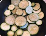 絶品☆海老とズッキーニの醤油マヨ炒め作り方3写真