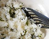 わさびが爽やかに香る、塩辛とわかめの炒飯作り方2写真