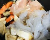 白菜たっぷりの鶏肉スキヤキ風煮込み作り方1写真