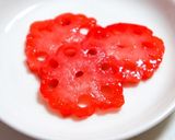 無着色できれいな色「れんこんのイチゴ煮」作り方4写真
