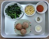 【副菜】きのことほうれん草のコーンバター作り方1写真