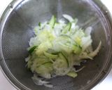 玉葱と蟹のコールスローサラダ作り方1写真
