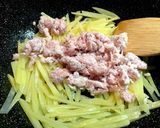 簡単 じゃがいもと豚肉でチンジャオロース作り方7写真
