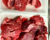 ソースを食べる！牛すね肉ワイン煮込み作り方1写真