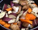 めんつゆで簡単旨し♡野菜と豚肉の煮物作り方4写真