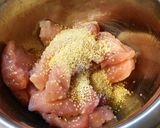 黒豚もも肉のガリチー焼き♪作り方1写真