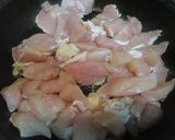 たれがうまい！蜂蜜味噌で鶏胸肉炒め煮！？作り方4写真