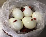 ちょいピリ辛♡とろ〜り半熟煮卵（味玉）作り方3写真