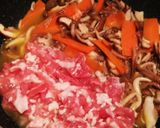 トマト缶と冷凍キノコで！豚肉トマト煮込み作り方3写真