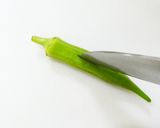 オクラ１個は水小さじ1＆レンジで10秒！作り方1写真