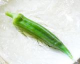 オクラ１個は水小さじ1＆レンジで10秒！作り方4写真