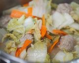 麺つゆで♪豆腐入り鶏団子と白菜の吸い物作り方5写真