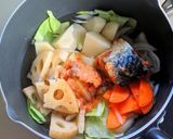 鯖缶とゴロゴロ野菜のお味噌汁作り方3写真