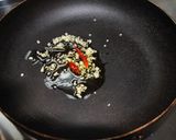 ドライピーマンで彩りよく　ちりめんパスタ作り方3写真