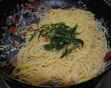 ドライピーマンで彩りよく　ちりめんパスタ作り方7写真
