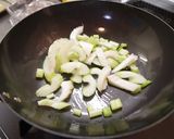 簡単絶品♬イカとセロリのレモン風味作り方3写真