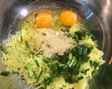 余った塩焼きそばで☆おつまみオムレツ作り方3写真
