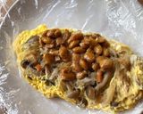 ラップでチン！納豆と煮物のオムレツ作り方5写真