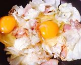 キャンプ朝飯☆キャベ玉ベーコンチーズ作り方2写真