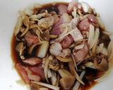 レンジで簡単♪しめじ入り♡親子丼作り方1写真