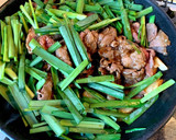 牛肉とじゃがいもとニラの甘辛炒め作り方5写真