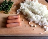 お昼にソーセージと大葉のチャーハン作り方1写真